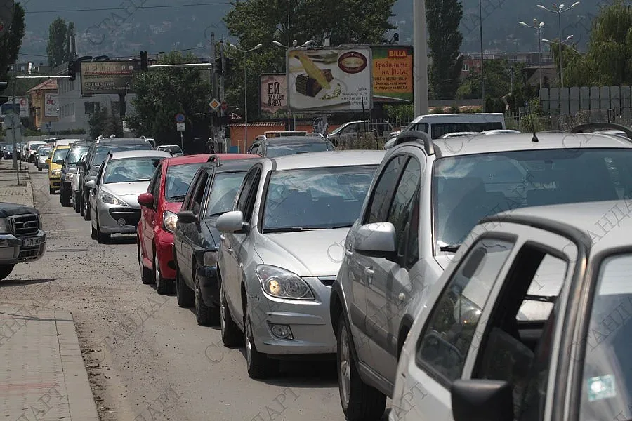 Купихме над 10 000 нови коли