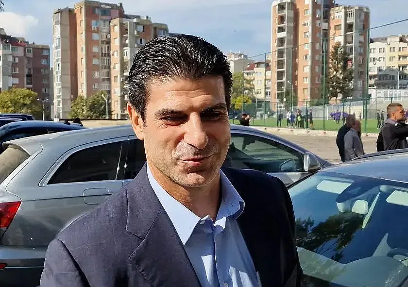 Гонзо отсече! Играли ли са футболистите ни комар преди мача в Белфаст