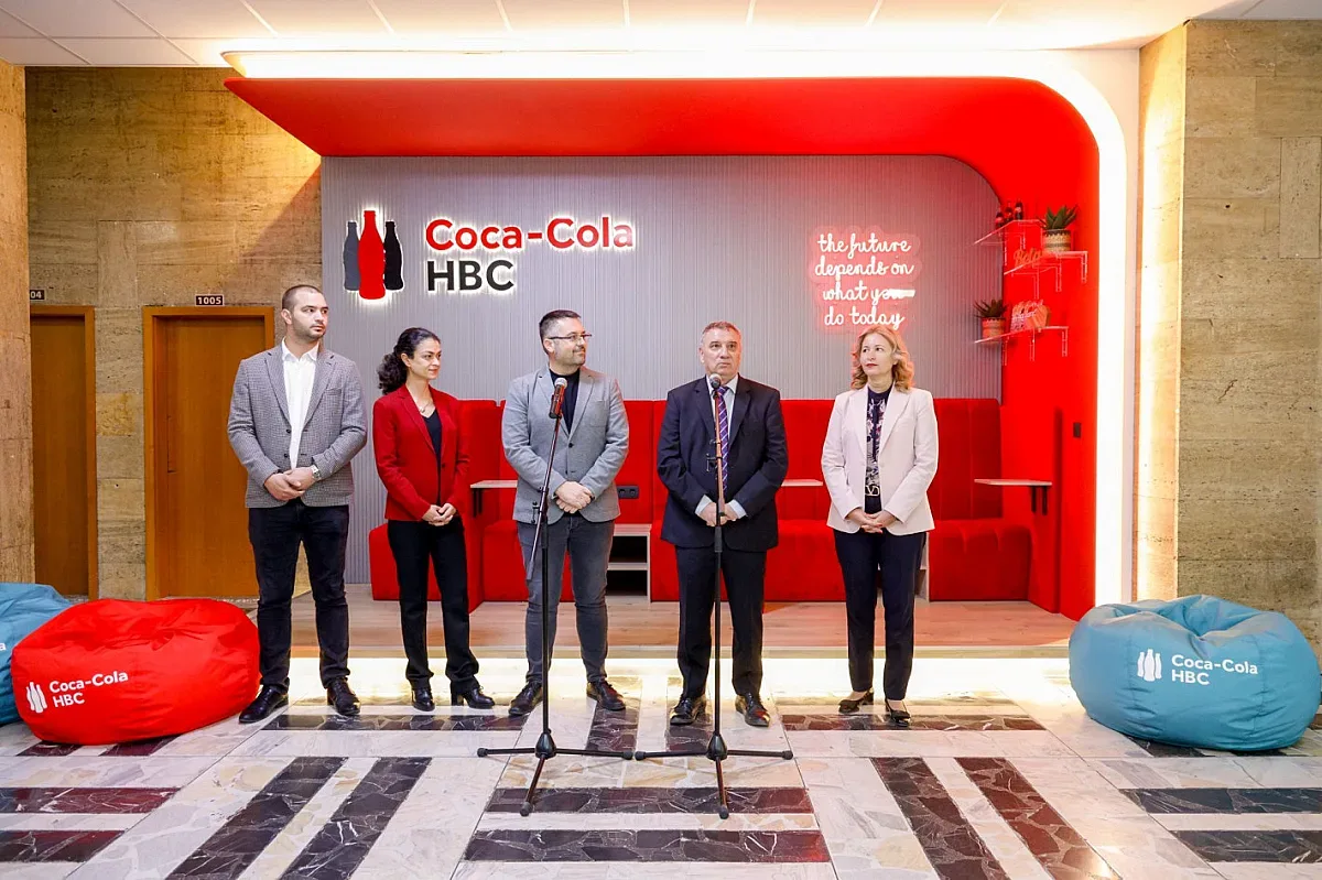 Кока-Кола изненада студентите в УНСС с ново споделено пространство