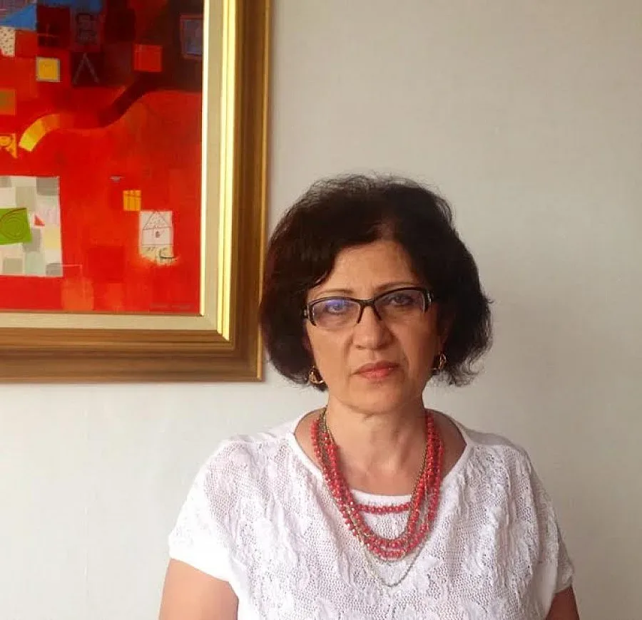 Кемалова: Държавата губи над 400 млн. от черен пазар на тютюн 