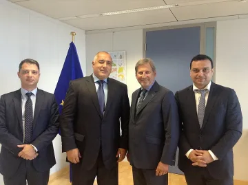 Борисов: Орешарски отказва срещи с кметове на ГЕРБ