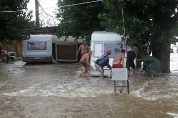 "Смокиня" и "Каваците" по вода