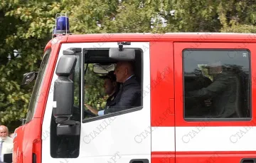 Запалиха мерцедеса на кръчмари