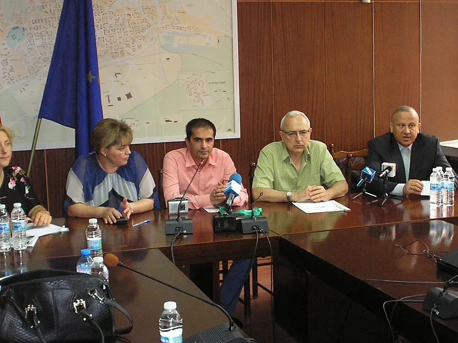 Над 100 деца с увреждания влизат в нови семейни домове