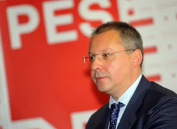 Станишев: Подкрепяме Юнкер, отстоявайки приоритетите на ПЕС