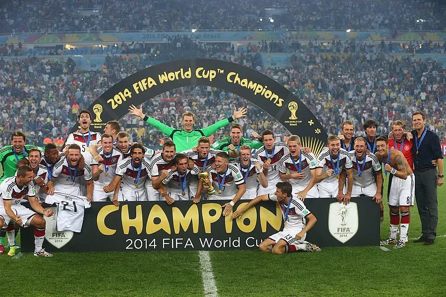 Наздраве и целувка от Меркел (ОБЗОР)