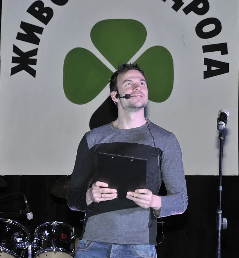 Звезда от „Под прикритие” раздава автографи в Търново