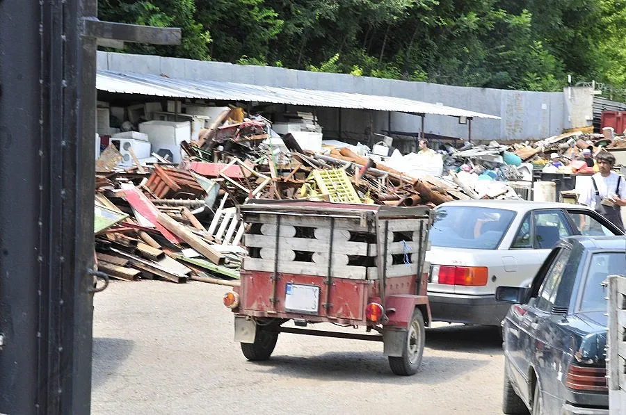 Масови уволнения във фирмите за скрап