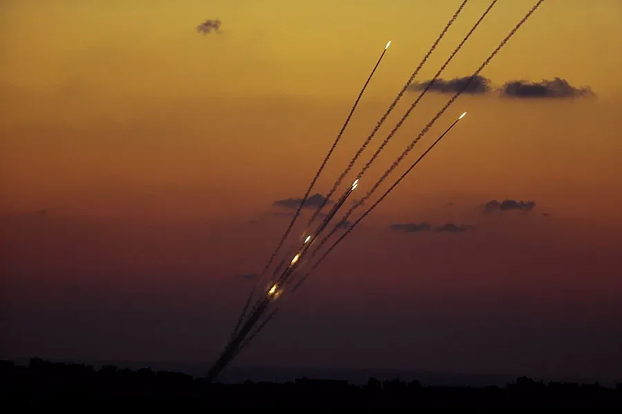 Хиляди бягат от северна Газа