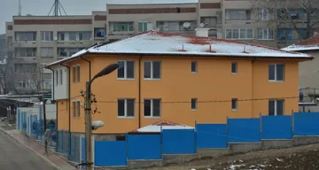 Три центъра за настаняване отварят врати в Кърджали