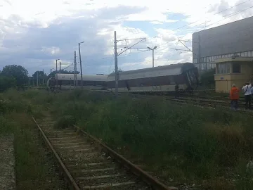 Човешка грешка вероятно е причинила трагедията с влака