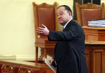 Миков: Прекалено стриктно спазвахме независимостта на ЦБ