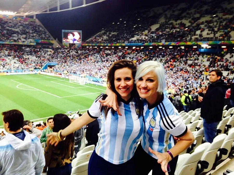 Красавица идва пеш за финала