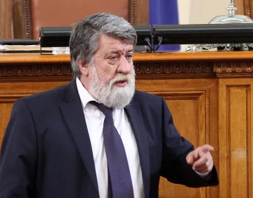 Рашидов: Василев е изнесъл 1,7 млрд. лв. със самолет
