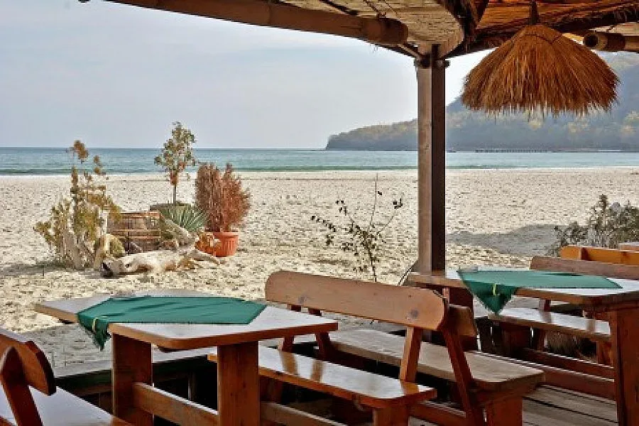 Рок на корем и бира на метър