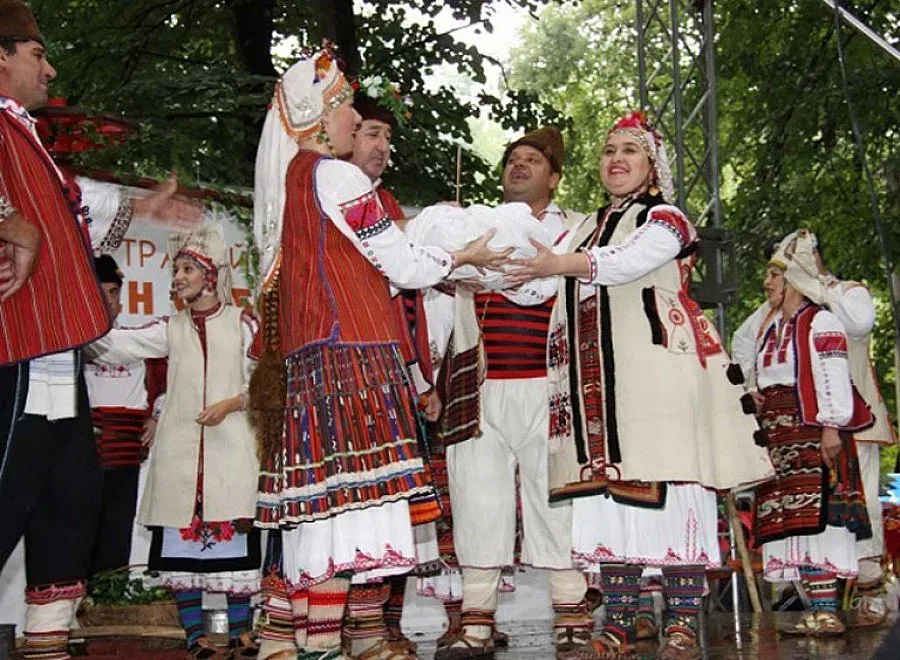 „Богородична стъпка" отново събира пазителите на автентичния фолклор