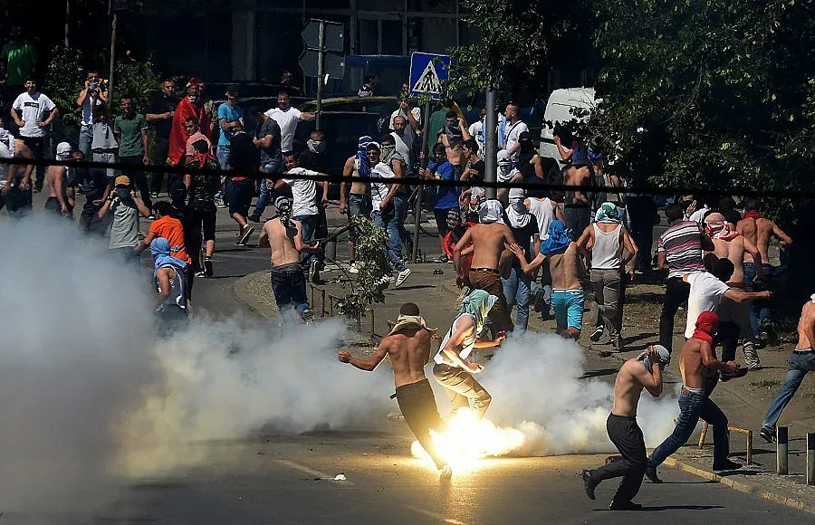 Протести и контрапротести в Македония