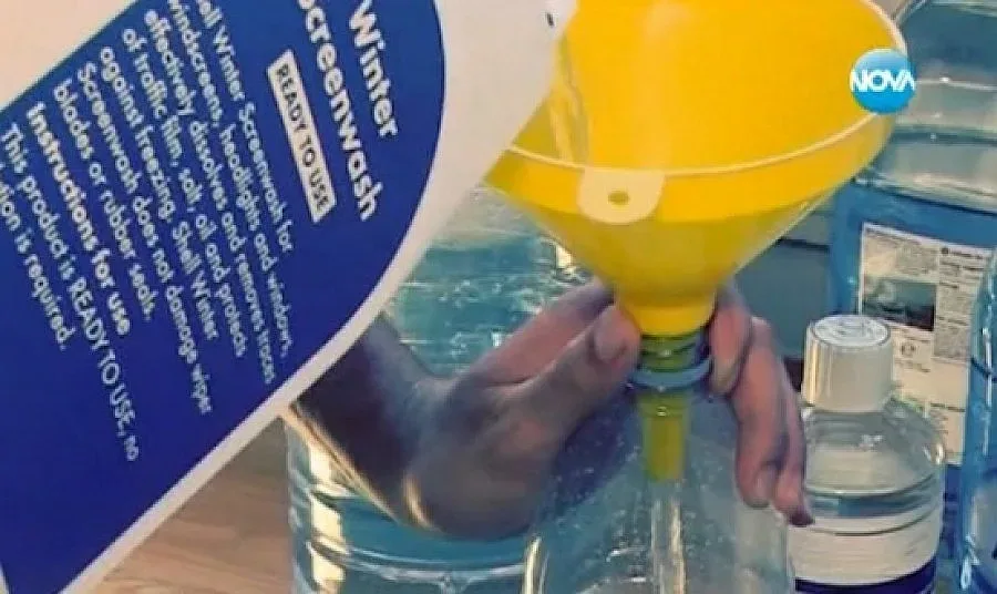 "Течност за чистачки" с ракия - хит на Острова