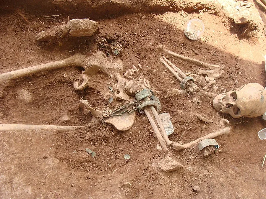 Намериха булка с италиански гердан