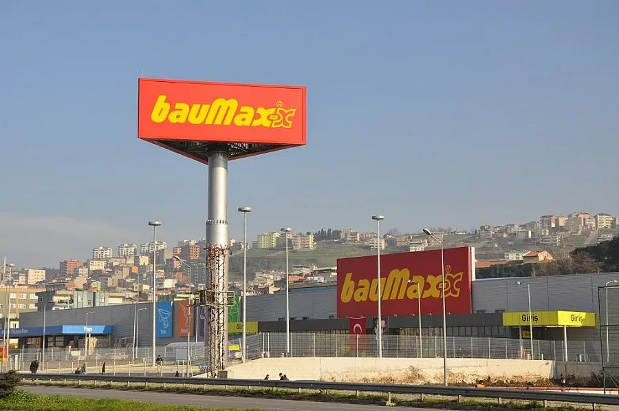 bauMax се изтегля и от Румъния