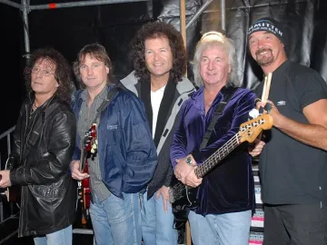 "Смоуки" в НДК