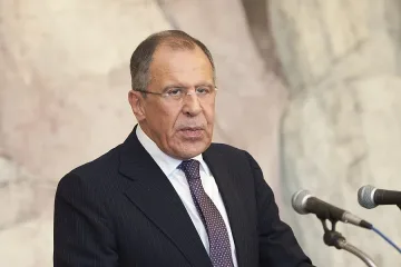 София се озова между чука и наковалнята