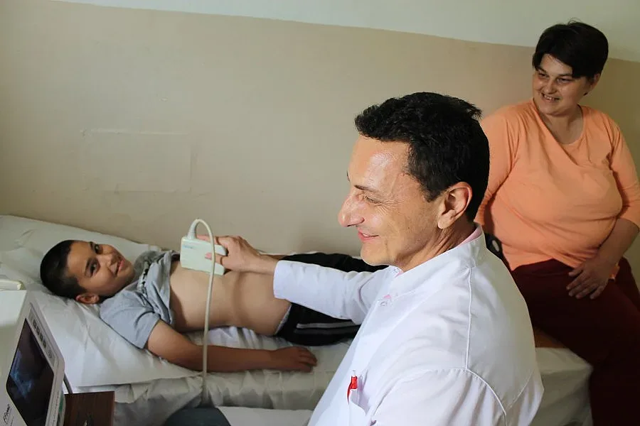 В Ардино преглеждат безплатно над 1500 души за кучешка тения