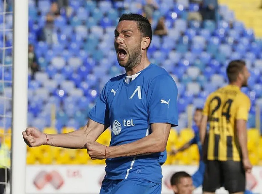 Владимир Гаджев с навехнат глезен