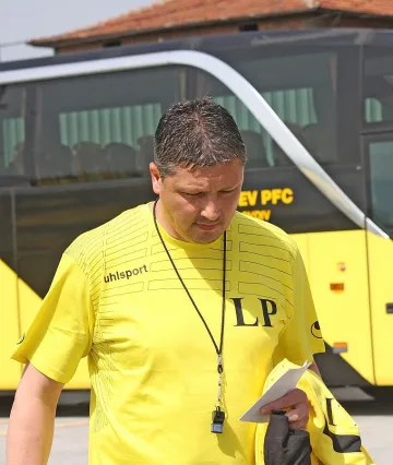 Официално: Любо Пенев напусна "Ботев"