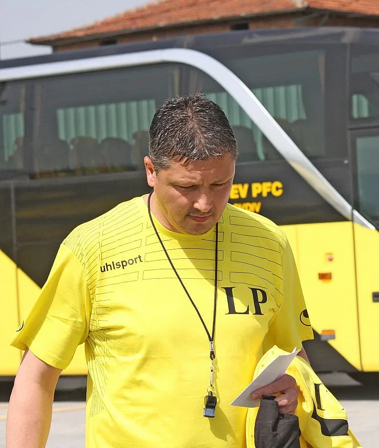 Официално: Любо Пенев напусна "Ботев"