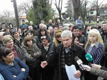 200 работници отиват на борсата 