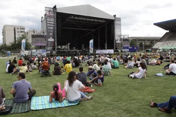 Слънце за Sofia Rocks 