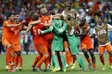 ВИДЕО: Холандия си уреди среща с Аржентина на полуфиналите