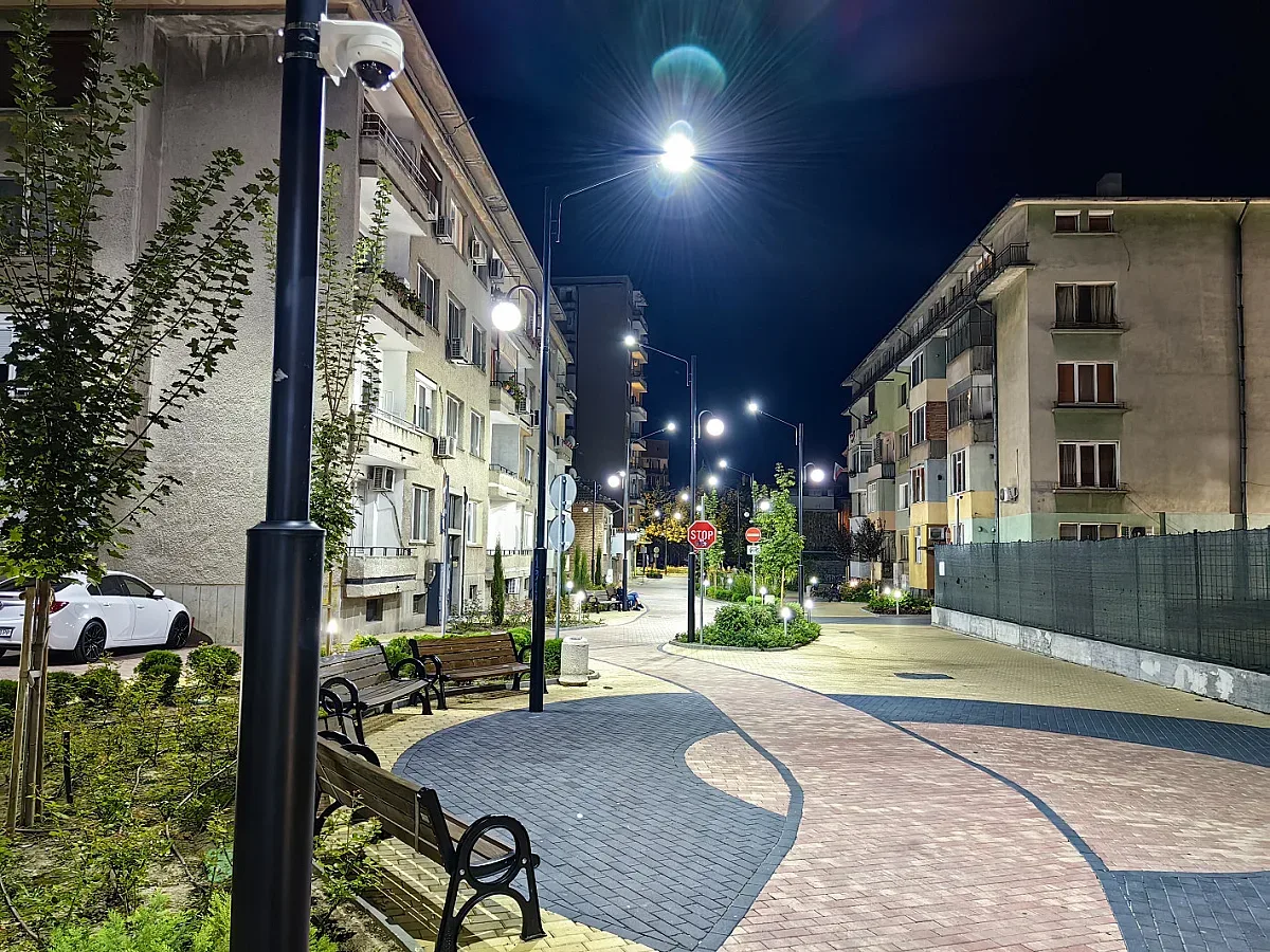 4501 броя осветителни тела са подновени в Община Казанлък