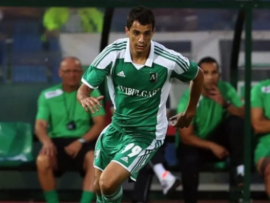 Мишел Платини премина в Славия