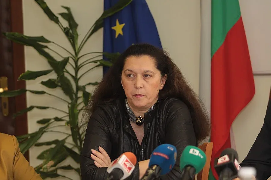 Тодорова: Прогнозният дефицит в НЗОК е 490 млн. лева