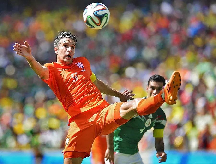 Продадоха обувките на Перси за 13 хиляди