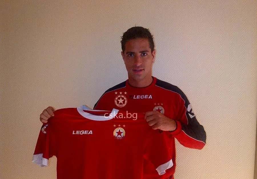 Холандецът Супусета подписа с "ЦСКА"