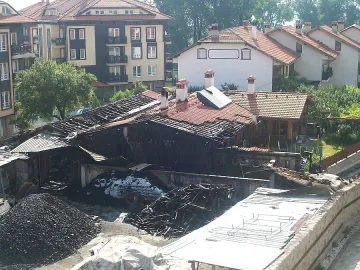 Огнен ад помете петима в Банско (ОБЗОР)