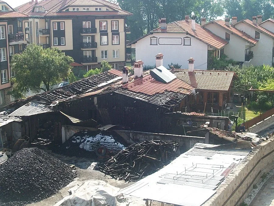 Огнен ад помете петима в Банско (ОБЗОР)