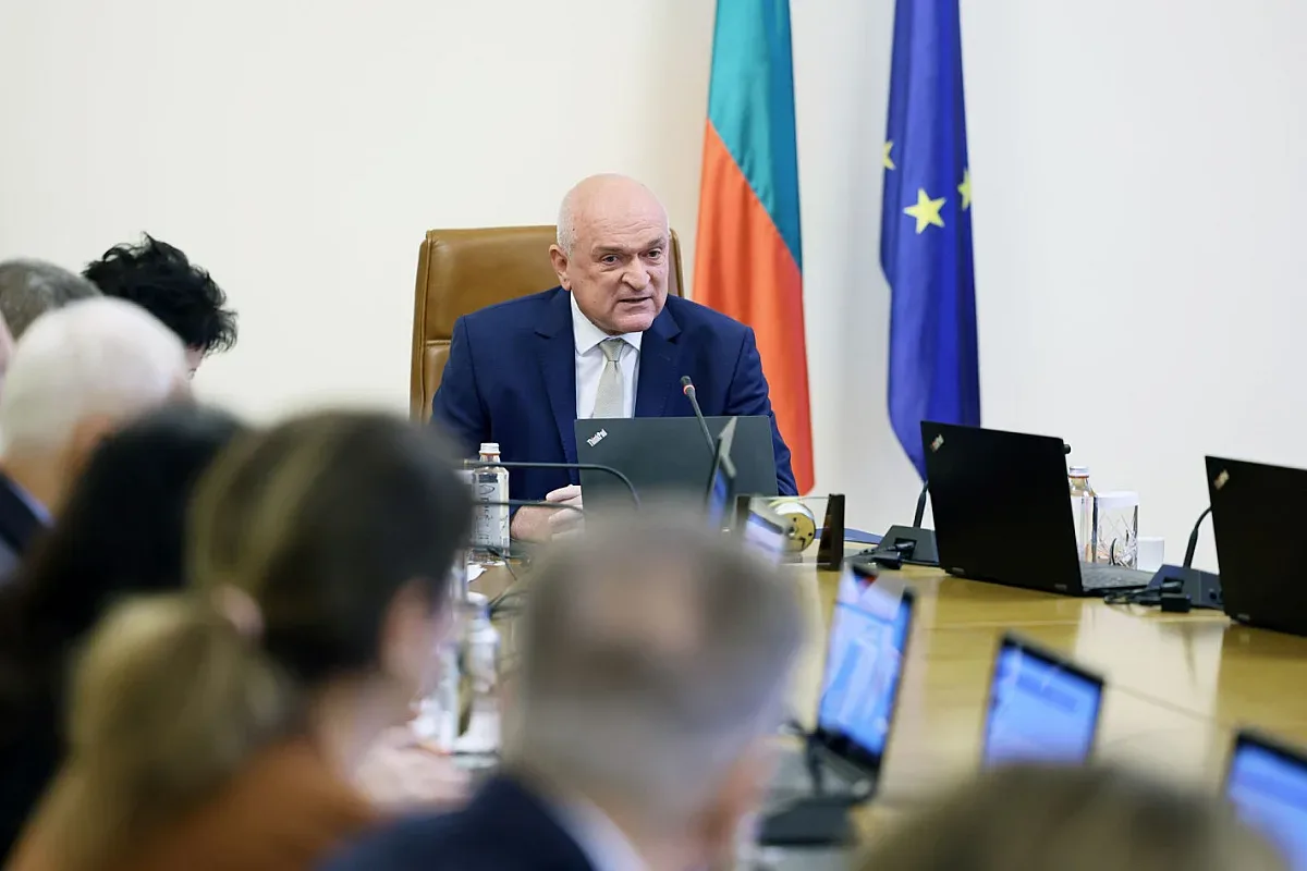 Правителството решава за минималната заплата. Ще има ли изненади