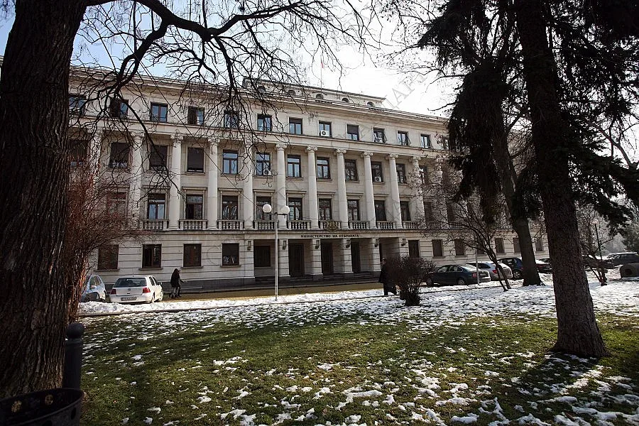 Уволнен е постоянният секретар в Министерство на отбраната