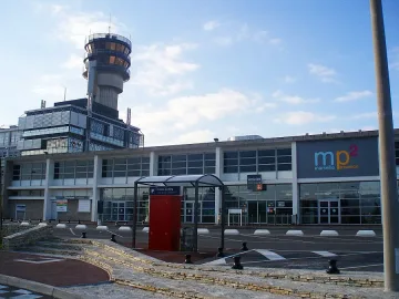 Френски полицаи изгубиха експлозиви на летище