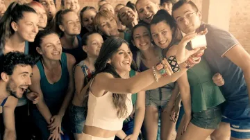 ВИДЕО: Михаела Филева има едно наум за лятото