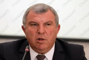 "Земеделие" пак раздава европари за лимузини