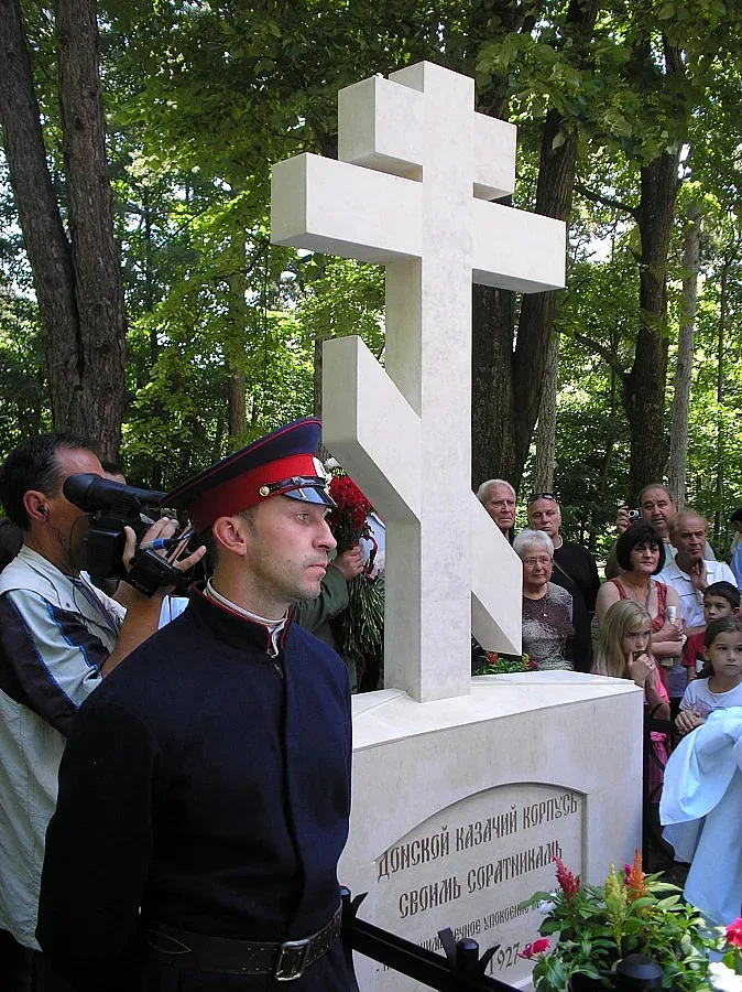 Възстановиха казашки паметник в Шипка