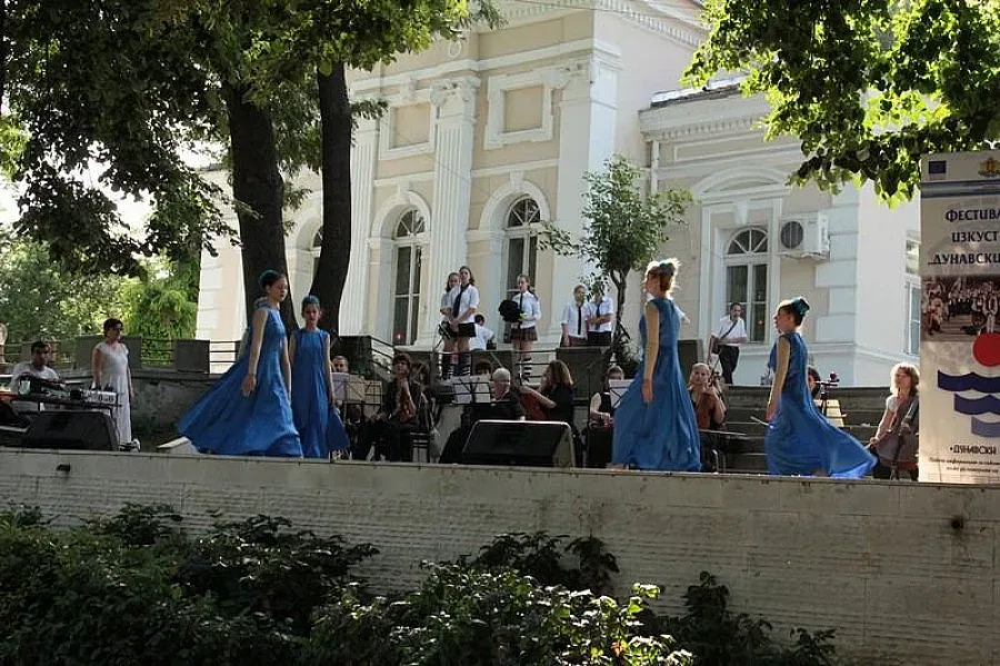 Култура смени митингите на площада във Видин