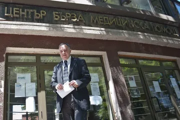 Спешните медици минават на 7-часови смени