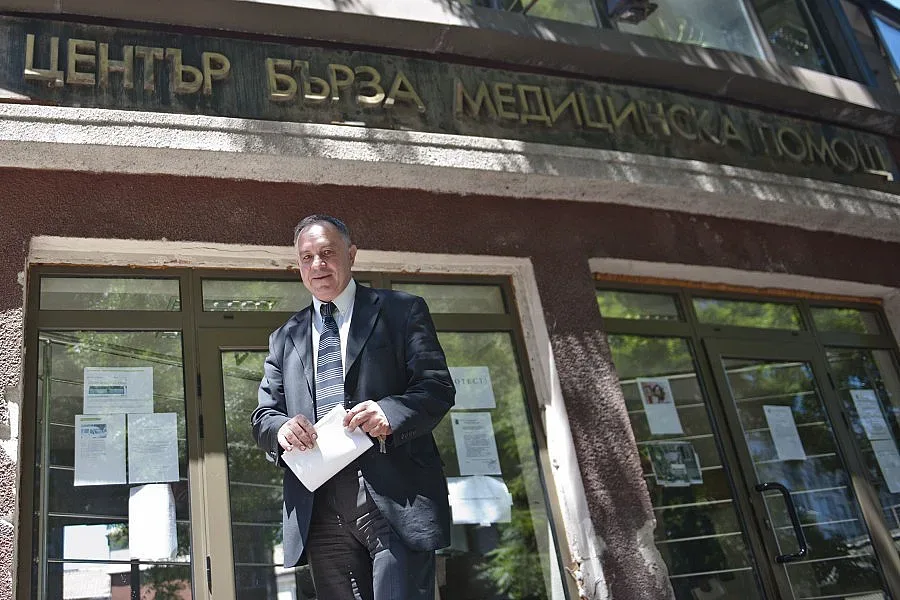 Спешните медици минават на 7-часови смени