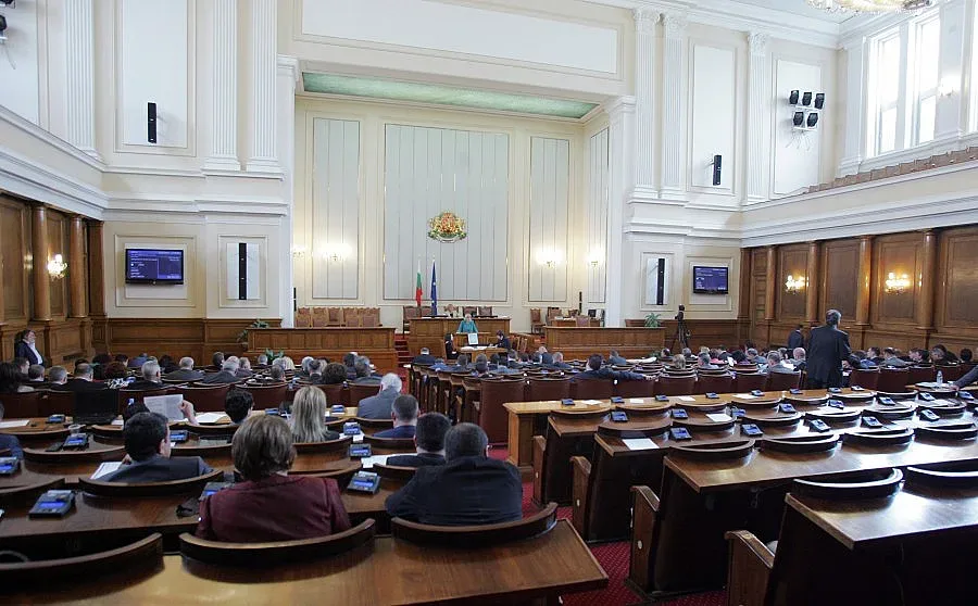 Икономическата комисия в НС гледа ветото на президента